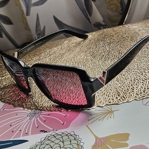 Vintage mint valentino sunglasses
